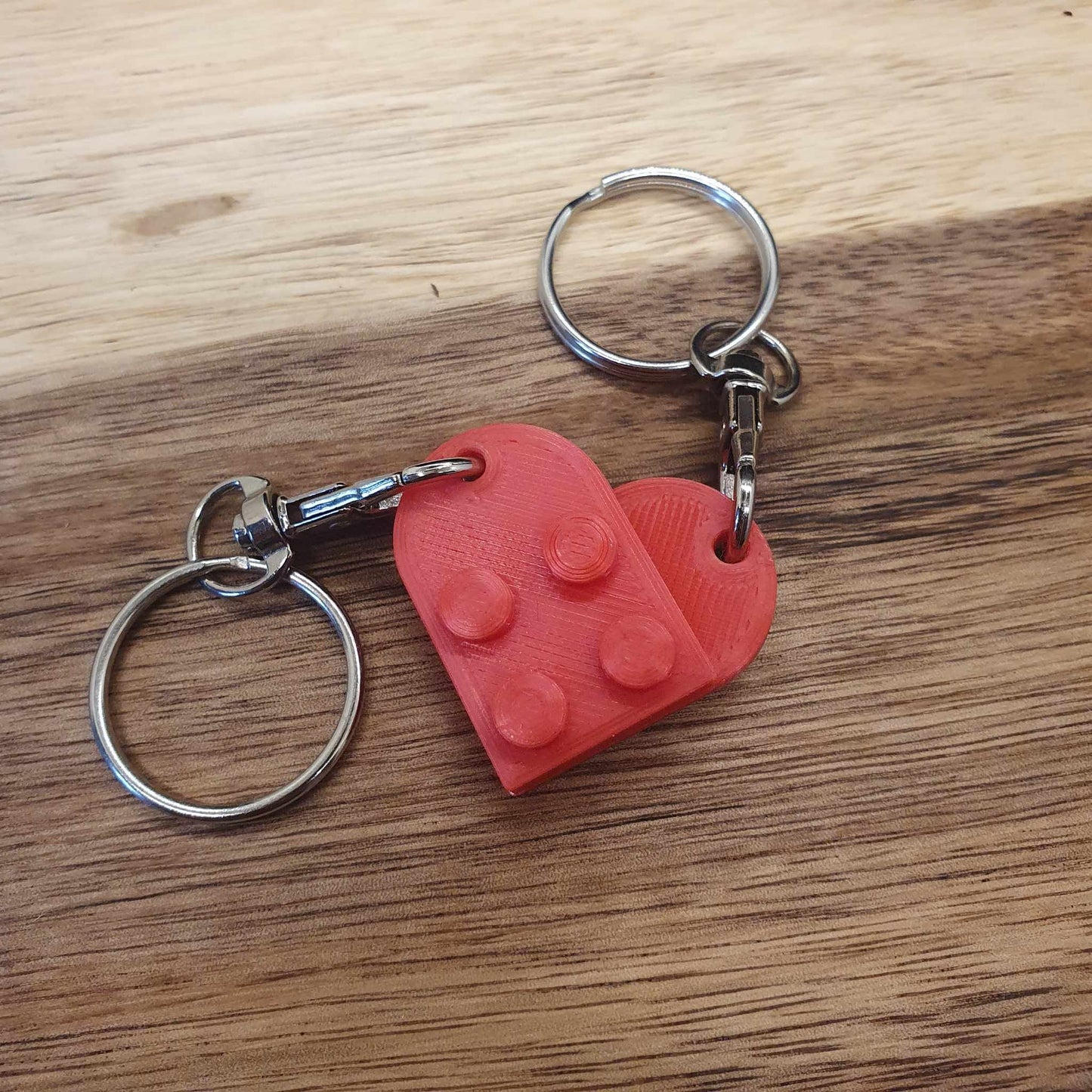 3D-Printed Interlocking Heart Keyring – Dual-Piece Design
