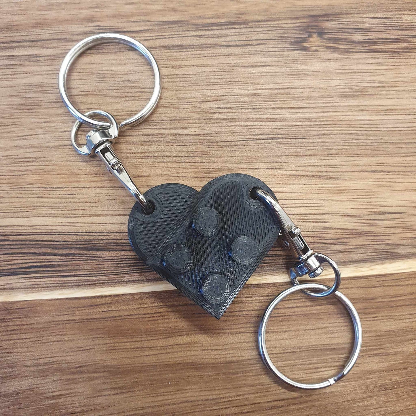 3D-Printed Interlocking Heart Keyring – Dual-Piece Design
